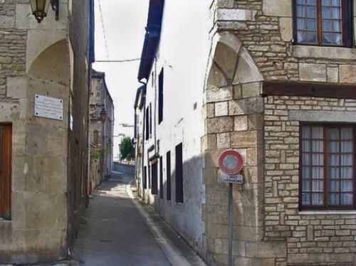 Les rues de Châtillon qsur Seine:la rue Saint Germain....