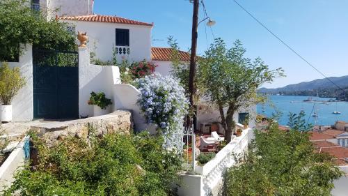 Les ruelles de POROS