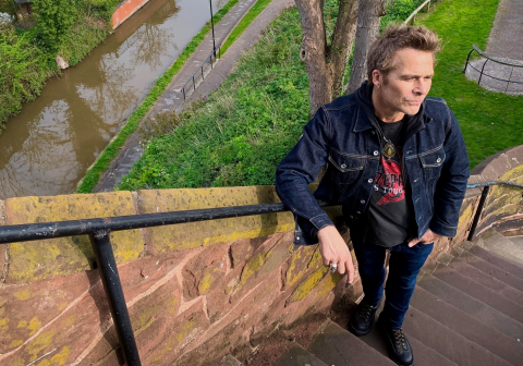 MIKE TRAMP - Détails et extrait de l'album Songs Of White Lion