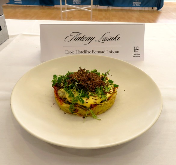 Le concours de  "l'œuf brouillé à la truffe" , lors de la Fête de la truffe Impériale, a connu un beau succès