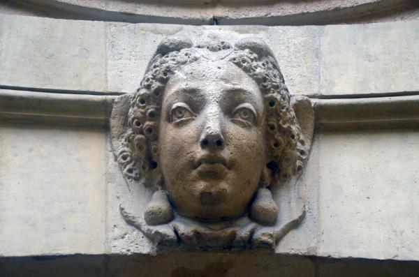 Visite de l'Hôtel de Beauvais avec Générations 13