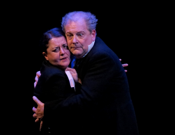 La pièce de théâtre "Histoires Deux" a beaucoup réjoui  le public du Théâtre Gaston Bernard ...