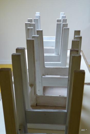 Tabourets empilÃ©s