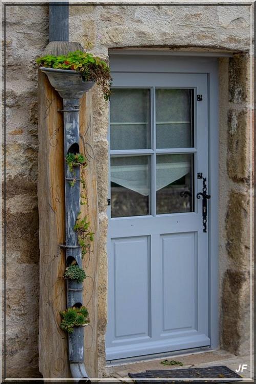 1033 - Noyers encore, dans le Yonne (89) 