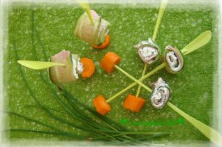 BROCHETTE DE CONCOMRE,JAMBON,FROMAGE CIBOULETTE