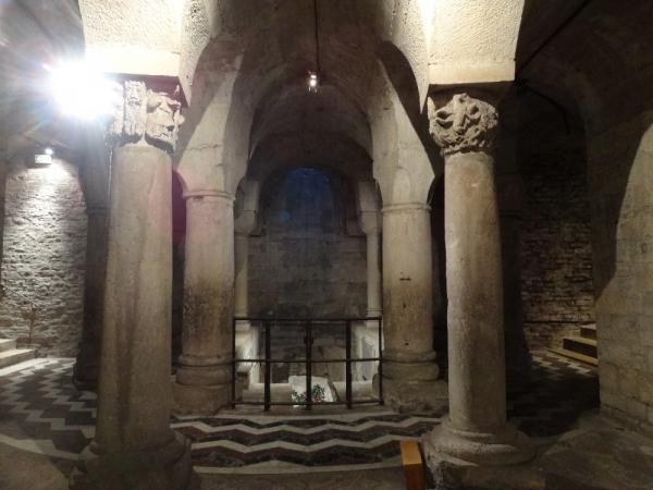 La crypte de la cathédrale Saint Bénigne de Dijon