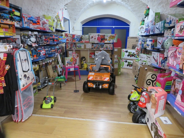 La boutique King-Jouet de Châtillon sur Seine, c'est une caverne d'Ali Baba pour les enfants...et les adultes !