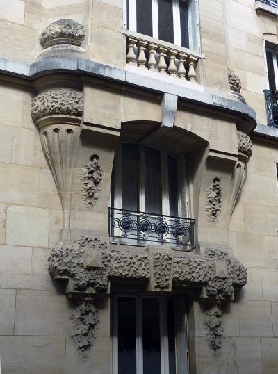 Sur les traces d'Hector Guimard à Auteuil avec Générations 13