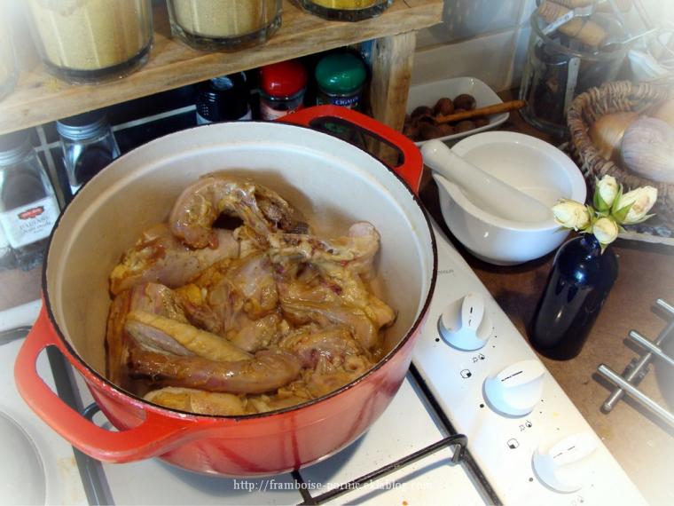 Poulet doré à l'ail, miel et safran.