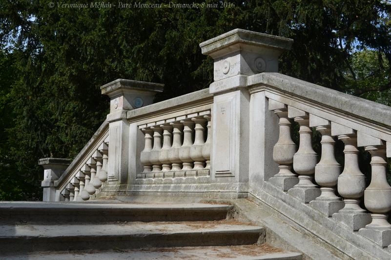 Parc Monceau : Petit pont à l'italienne