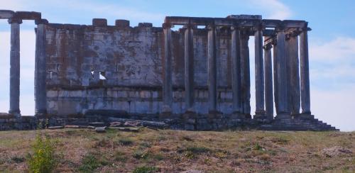 La route entre UŞAK et KUTHAYA