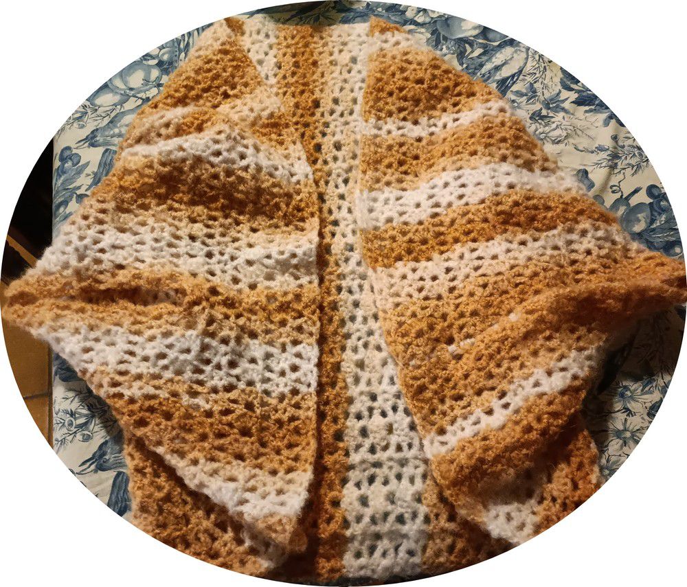 Châle avec manches...