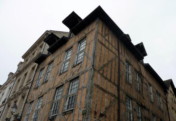 Troyes