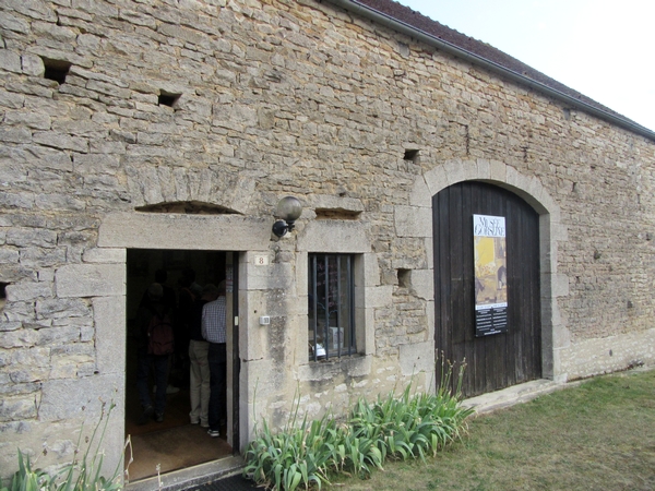 Une belle visite du village de Bussy le Grand, avec les Amis d'Aignay le Duc et des alentours