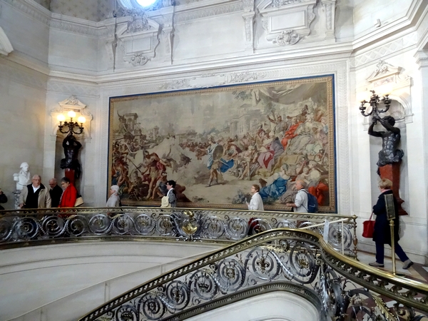 Un superbe voyage au château de Chantilly a été proposé aux adhérents des Amis du Musée du Pays Châtillonnais....