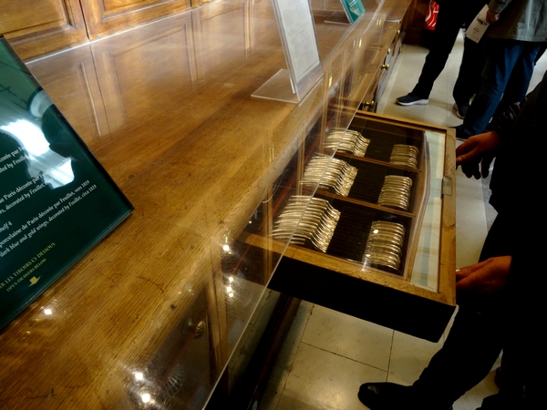 Un superbe voyage au château de Chantilly a été proposé aux adhérents des Amis du Musée du Pays Châtillonnais....