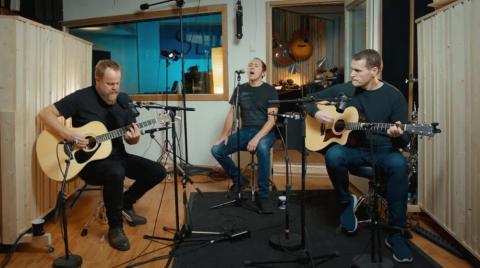 AIRBAG - Les détails du CD/DVD live A Day In The Studio / Unplugged In Oslo