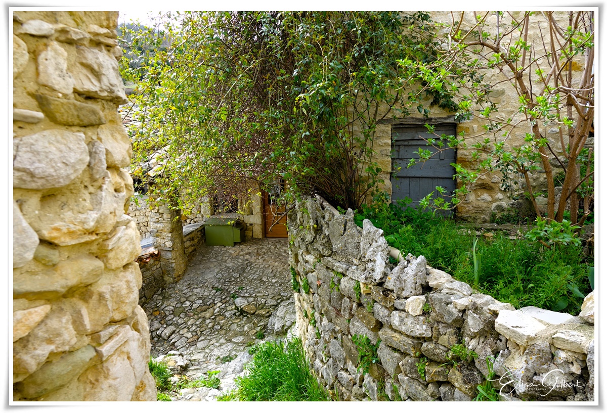 Oppedette et ses gorges