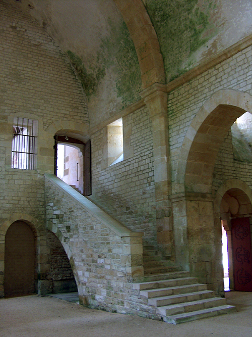  Escalier menant de la chapelle au dortoir