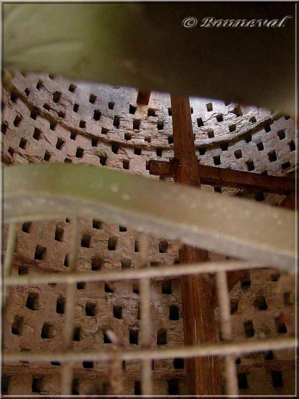 Les Pigeonniers boulins du pigeonnier de l'Abbaye de la Chaume Loire Atlantique
