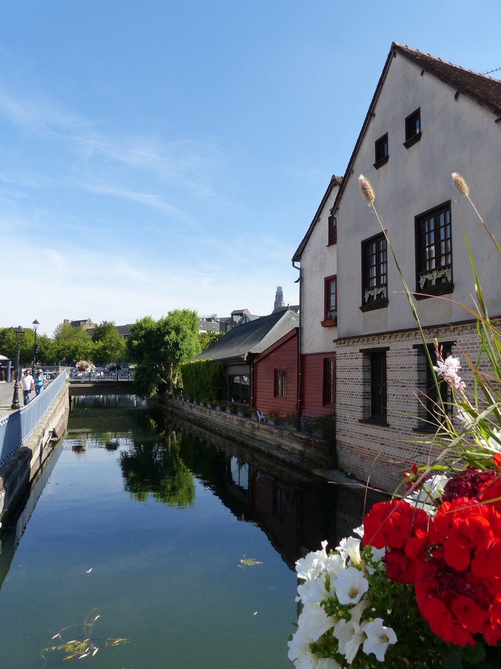 Le quartier Saint-Leu d'Amiens en été
