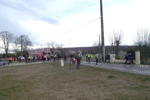 La randonnée  cyclotouriste Londres-Cannes 2013, s'est arrêtée à Vanvey