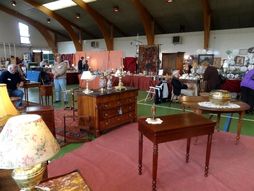 Le salon des antiquaires 2012, organisé par le Lions Club de Châtillon sur Seine..