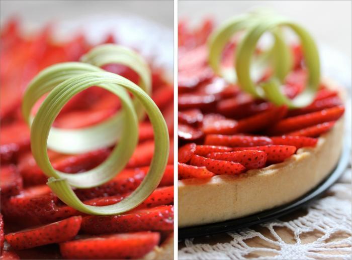 Tarte à la rhubarbe, amande, et fraises {& Pâte brisée}