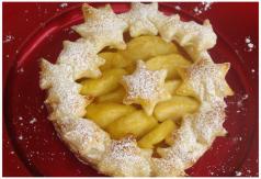 COURONNE DE NOËL FAÇON FEUILLETÉE AUX POMMES
