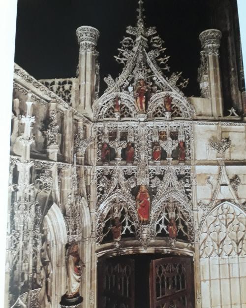 Sculptures :visite en image de celles de la  Cathédrale Sainte Cécile