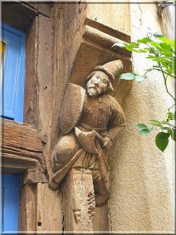 1032 - Noyers-sur-Serein dans l’Yonne (89) 