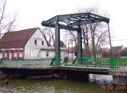  * Le Canal de l'Espierres