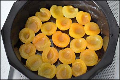 Gâteau renversé aux abricots