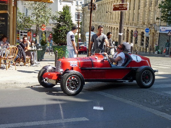 22 - Dans la rue