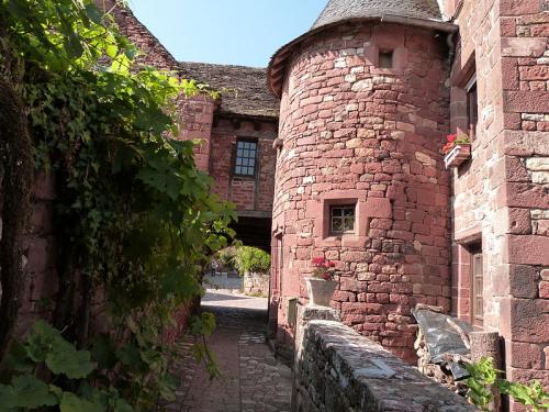 Collonges-la-Rouge  (Corrèze)  1ère partie