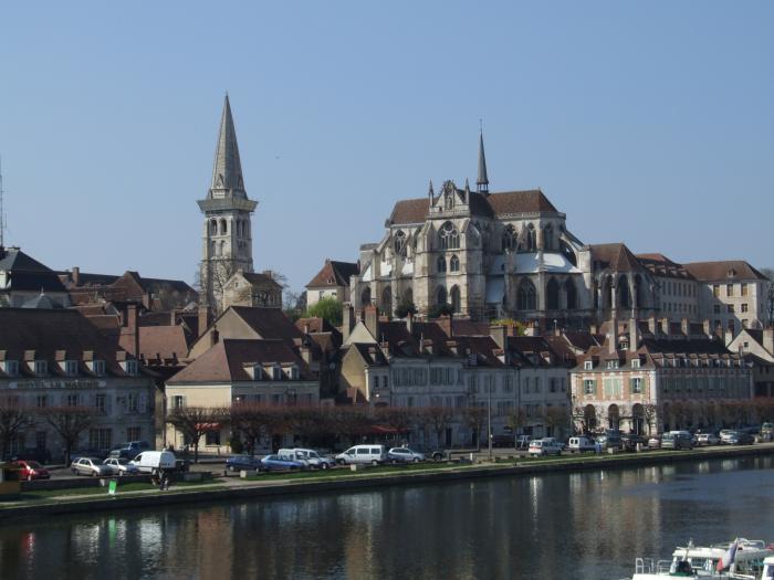 2012 à Auxerre (Bourgogne) : c'était dans le cadre du 50ème anniversaire de la la fin de la guerre d'Algérie que Benjamin Stora était invité pour une conférence 