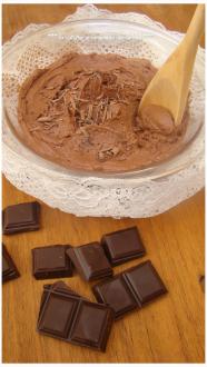 MOUSSE AU CHOCOLAT