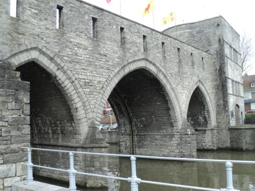  * Le Pont des Trous à Tournai