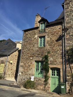 1733. Vente de la Cour de Bretagne. Catherine Gigot- Pierre Baguelin et Jane Leteto