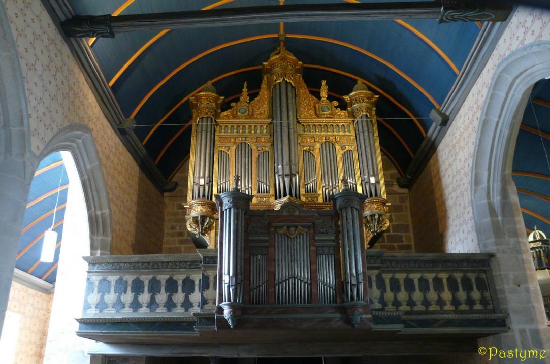 SIZUN - Intérieur de l'église