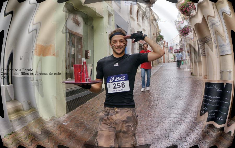 Course des filles et garçons de café à Pornic - 2014 -