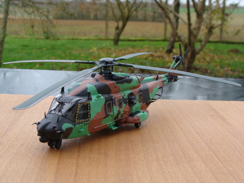 Maquette hélicoptère NH90 TTH "Caïman" ALAT au 1/72
