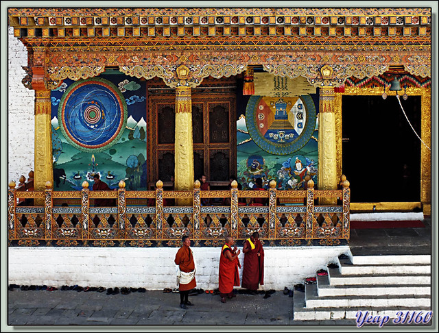 Blog de images-du-pays-des-ours : Images du Pays des Ours (et d'ailleurs ...), Temple au cœur du Dzong - Dechen Phodrang Dzong - Punakha - Bhoutan
