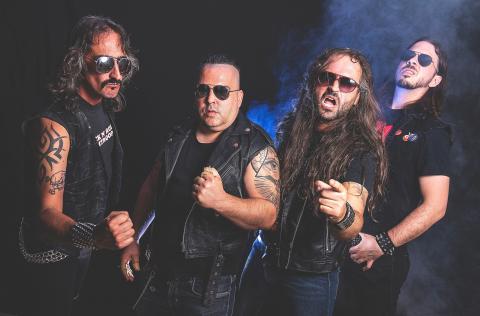 IRON CURTAIN - Détails et extrait du nouvel EP Metal Gladiator