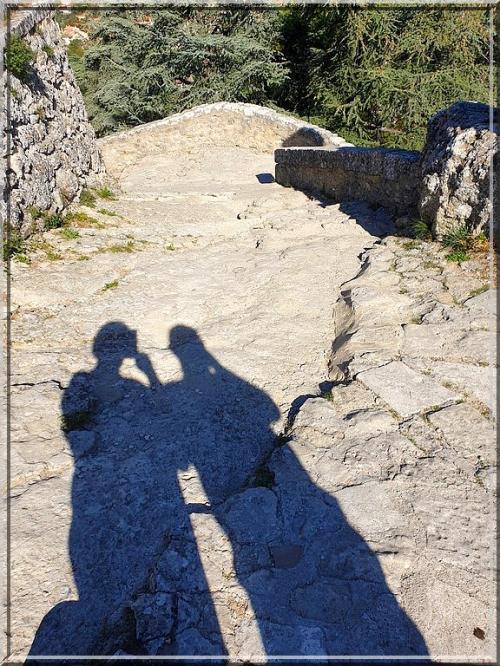 1012 -  Forcalquier dans les Alpes de Haute-Provence (04)