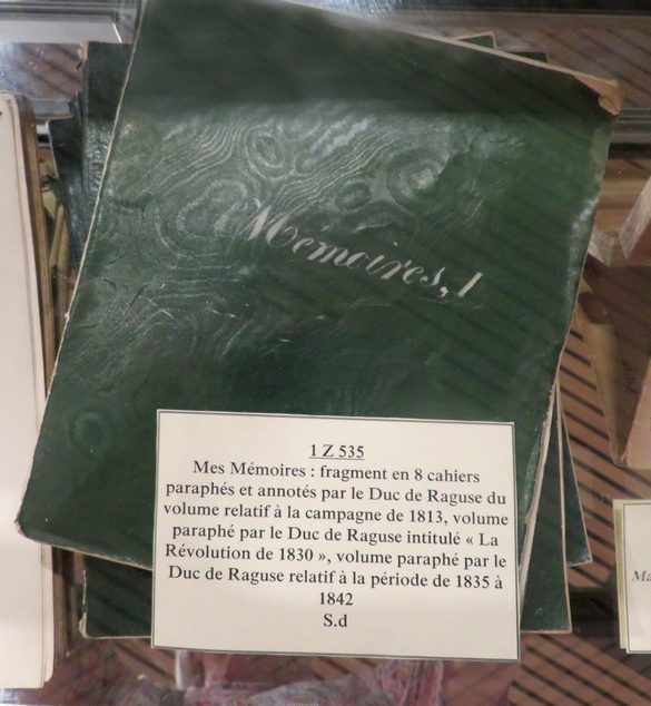 La médiathèque Victorine de Chastenay a présenté une belle exposition sur des documents appartenant au Maréchal Marmont