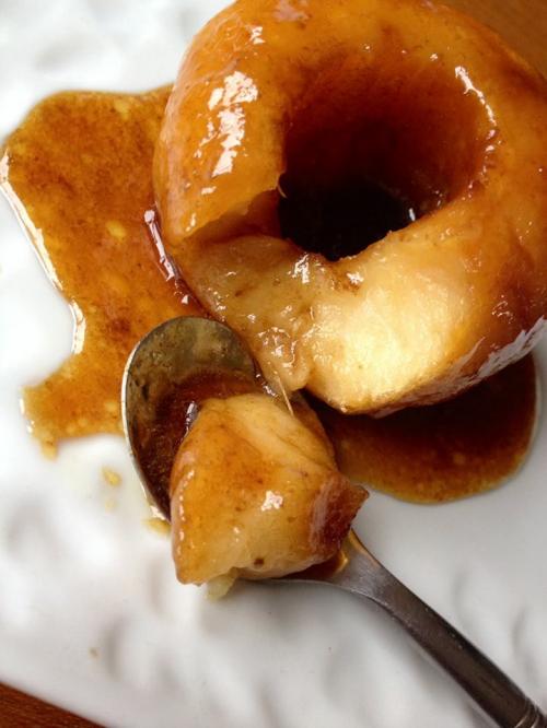 Pommes au four sauce "caramel Mascobado"