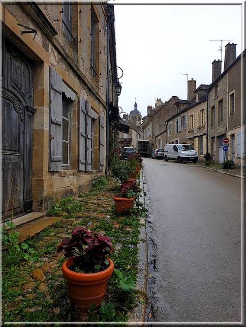 1034 - Vézelay sous la pluie,  dans l’Yonne (89)  Suite Art.1033