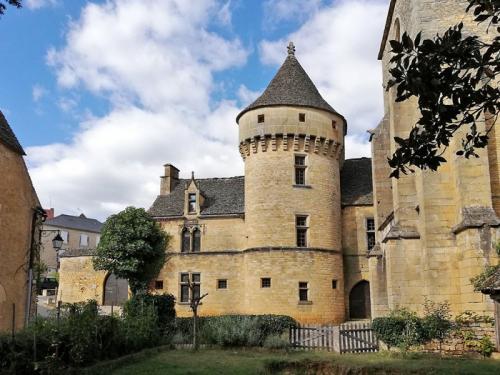 Saint-Geniès  (Dordogne)