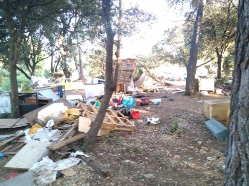 Restes du village rum dans une impasse résidentielle d'Aix-en-Provence